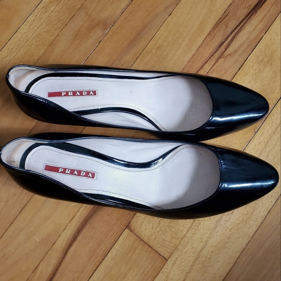Prada Black Patent Leather Pumps, EU 40 - Picture 11 of 11